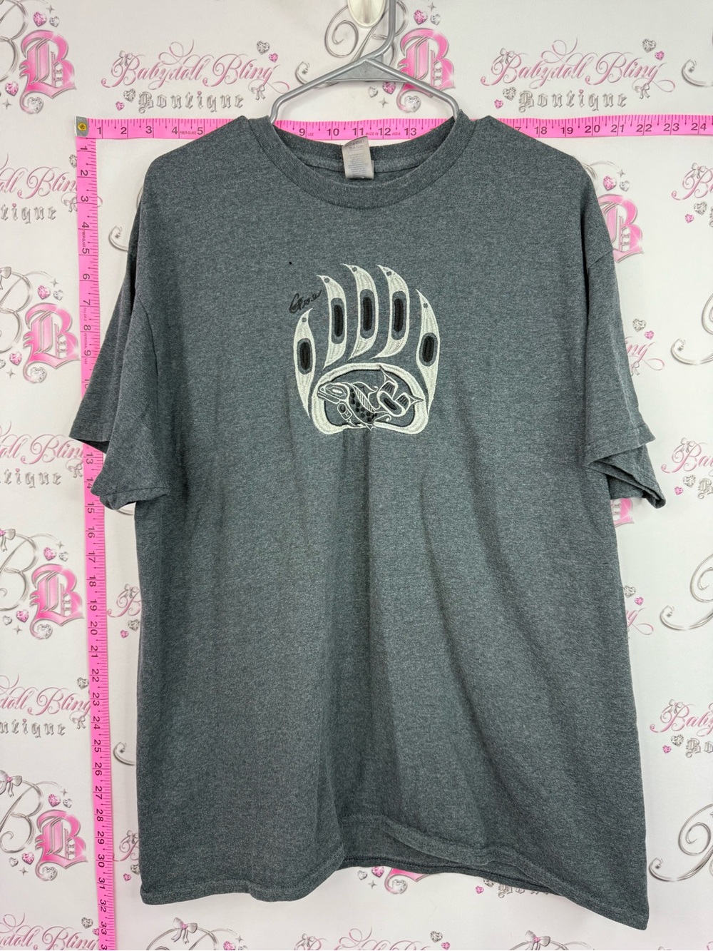 Gildan Gray Short-Sleeve Tee with Native-Inspired Bear Paw Graphic